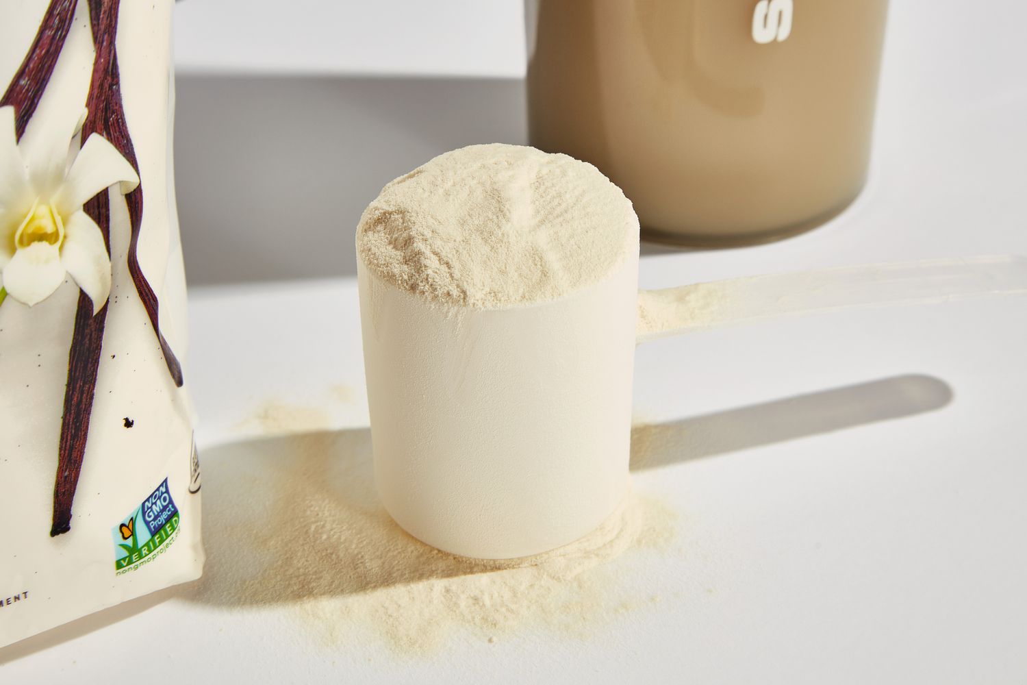 Top Protein Powders for Beginners: Whey & Plant-Based Options Compared