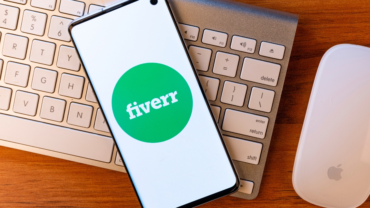 How to Stand Out on Fiverr in a Competitive Marketplace