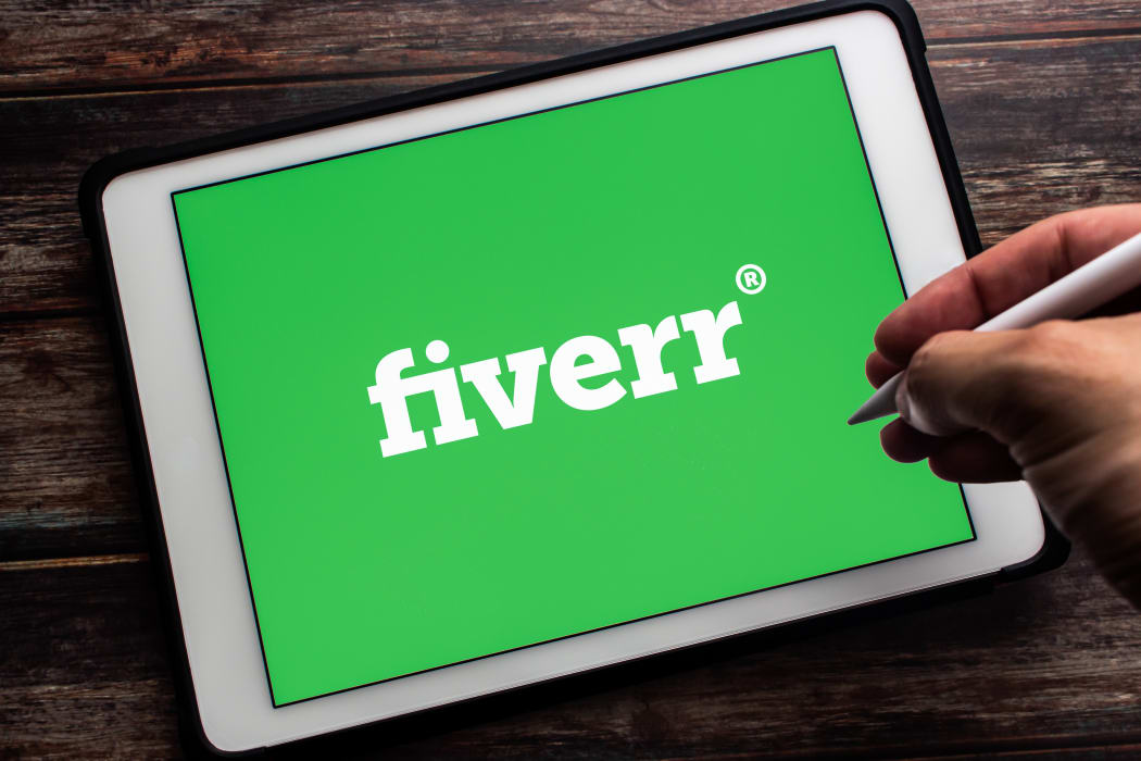 Fiverr Review: Pros, Cons, and Real Use Cases